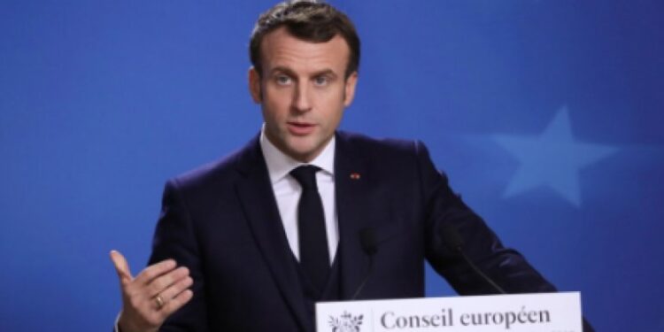 Μακρόν: Η Γαλλία δέχεται επίθεση από ισλαμιστές τρομοκράτες – Δεν θα κάνουμε πίσω