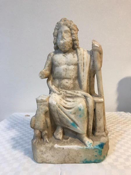 Τούρκοι αρχαιοκάπηλοι προσπαθούσαν να πουλήσουν άγαλμα του Δία και βυζαντινό ταφικό ανάγλυφο