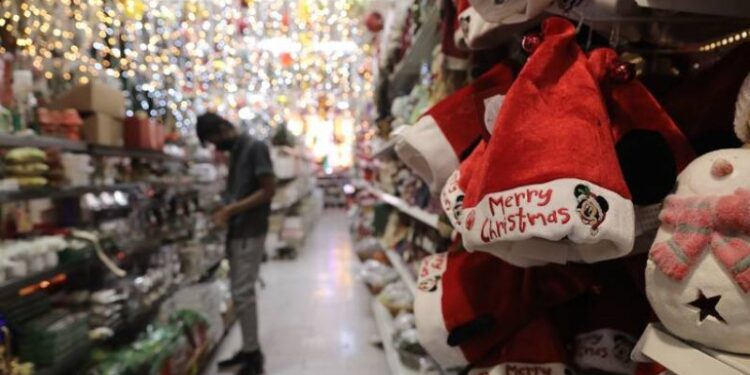 Lockdown: Αυτά τα καταστήματα θα ανοίξουν τη Δευτέρα. Τα ωράρια και οι κανόνες