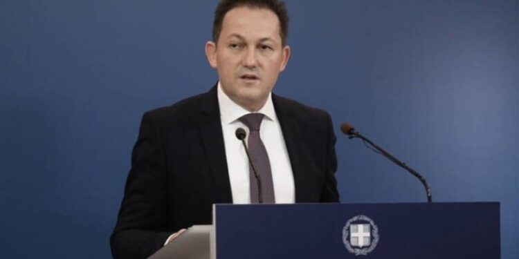 LIVE: Η ενημέρωση από τον κυβερνητικό εκπρόσωπο, Στέλιο Πέτσα