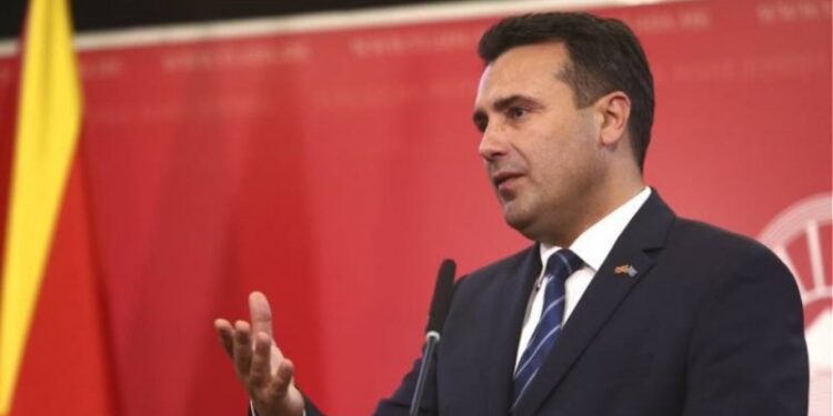 Ο Ζάεφ «ξαναχτυπά»: Θα ενταχθούμε στην ΕΕ ως «Μακεδόνες» που μιλούν «μακεδονικά»