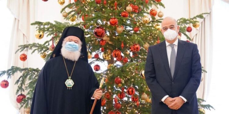 Συνάντηση Νίκου Δένδια με τον Πατριάρχη Αλεξανδρείας Θεόδωρο Β