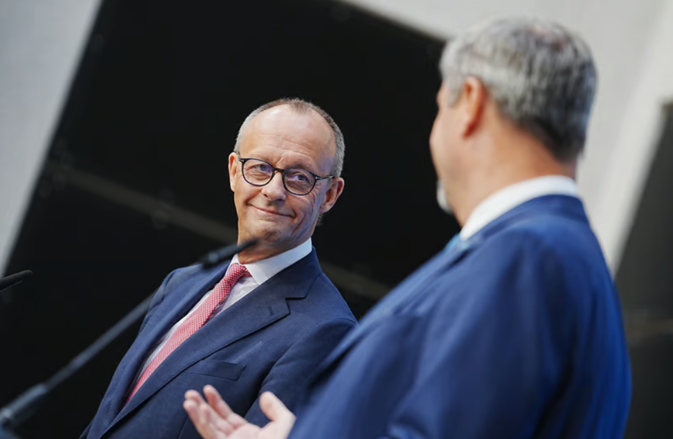 Friedrich Merz και Markus Söder, πρόεδρος του CSU και πρωθυπουργός της Βαυαρίας.Φωτογραφία: Kay Nietfeld/dpa