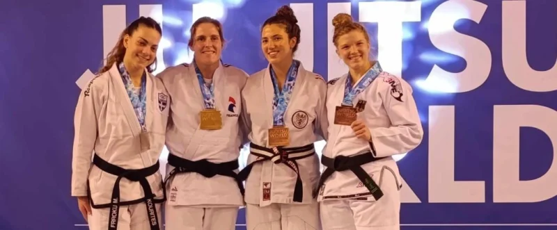 Η Μαριλίζα Φρρόκου κατέκτησε το αργυρό μετάλλιο στην κατηγορία -70κ. fighting,