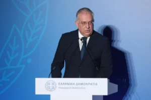 Τάκης Θεοδωρικάκος 