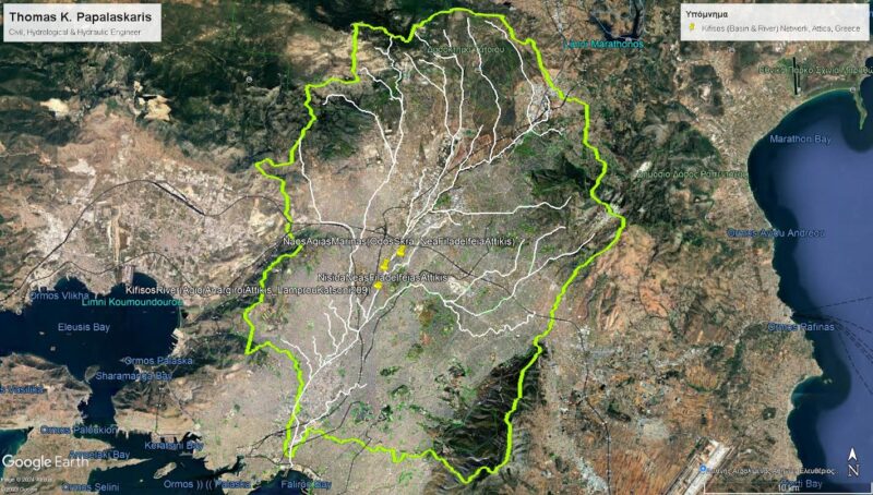 Εικόνα 3. Η απεικόνιση της λεκάνης απορροής, [εξωτερικό περίγραμμα με «ανοιχτή πράσινη» απόχρωση, που αντιστοιχεί έως την θέση, περίπου όπου βρίσκεται η εκβολή του «“Κηφισού Ποταμού”, “Περιφέρειας Αττικής”»] και του (πλήρως ανεπτυγμένου) αντίστοιχου, περιεχόμενου σε αυτήν, υδρογραφικού δικτύου (γραμμές με «άσπρη» απόχρωση), του «Κηφισού Ποταμού» επί του