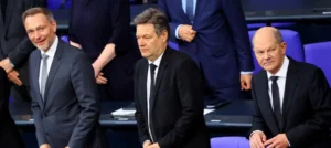 Christian Lindner, Robert Habeck και Olaf Scholz κατά τη διάρκεια της συνεδρίασης του προϋπολογισμού της Bundestag τον Σεπτέμβριο φωτογραφία: Reuters
